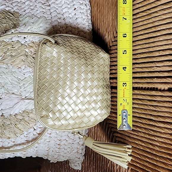 Evan Picone Handbags - Evan Picone golden cream colored basket weave mini purse